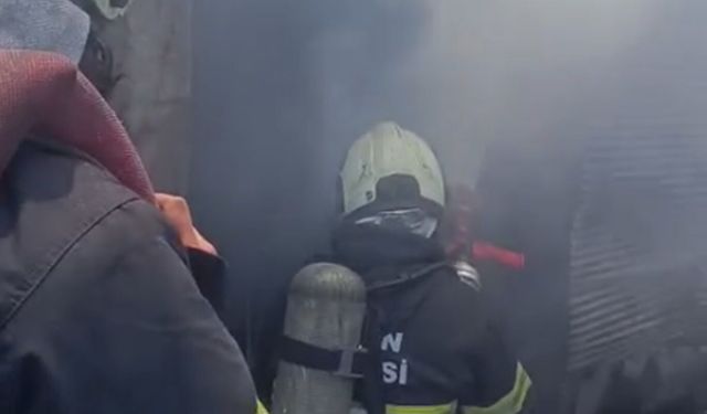Batman'da çatı katı deposunda çıkan yangın söndürüldü