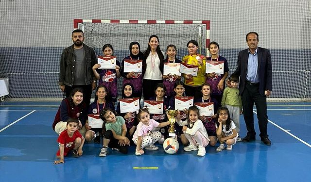 Futsal’da Fatih Ortaokulu İl Şampiyonu
