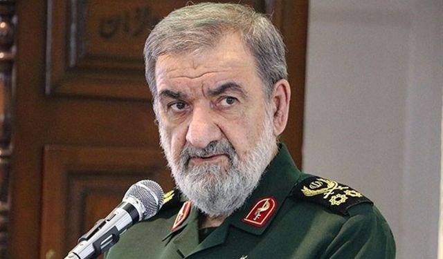 Washington çaresizlikten masaya oturdu