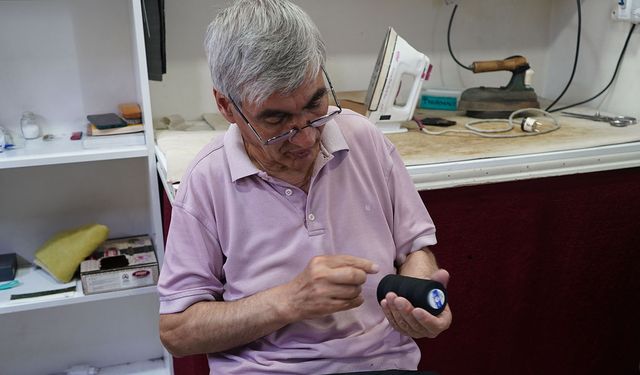 60 yıldır sabırla terzilik yapıyor