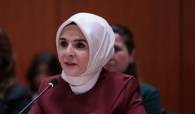 Bakan Göktaş: Ekiplerimizle yangın bölgelerinde süreci yakından takip ediyoruz
