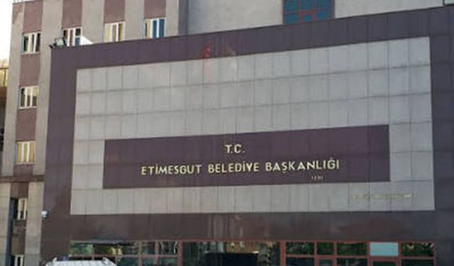Etimesgut Belediyesine 'yolsuzluk' operasyon: Çok sayıda gözaltı