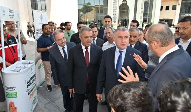 Bakan Bak’tan “Batman Modeli” Standına Ziyaret