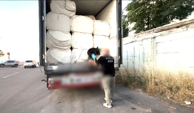 Batman'da Pamuk Yüklü Tırlarda 122 Kilodan Fazla Uyuşturucu Ele Geçirildi