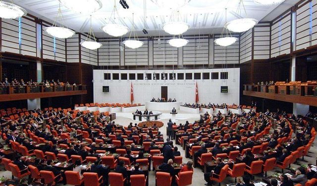 TBMM'de öğrenci affını da içeren kanun teklifinin ilk 13 maddesi kabul edildi