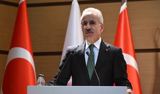 Bakan Uraloğlu: 18 yolcu için arama kurtarma çalışmaları devam ediyor