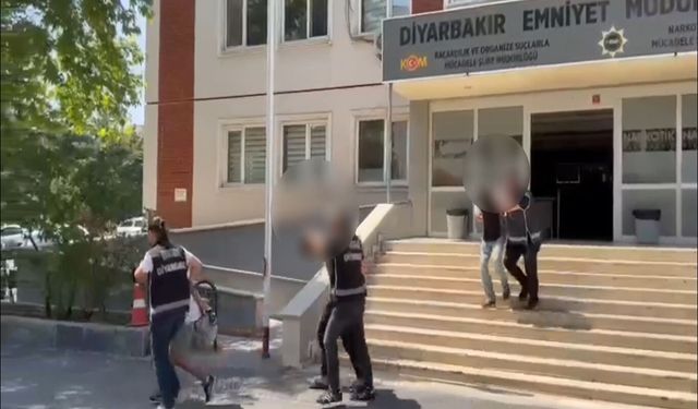 Diyarbakır'da 2 el bombasıyla yakalanan 4 kişi tutuklandı