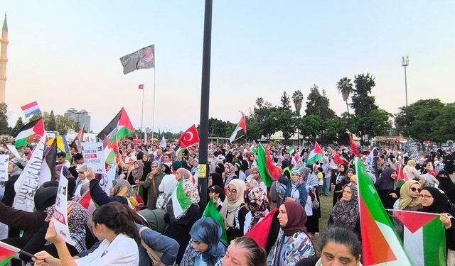 Filistin Konvoyu Adana'da buluştu