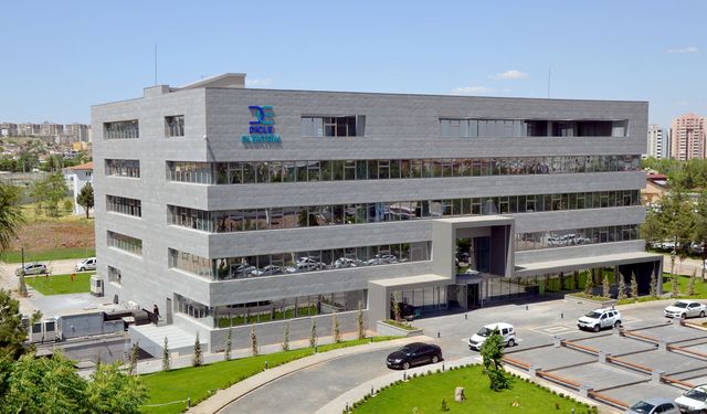 Dicle Elektrik’ten Batman ve Bölge Öğrencilerine Burs Desteği