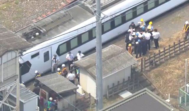Japonya'da trenin çarptığı 4 işçi öldü