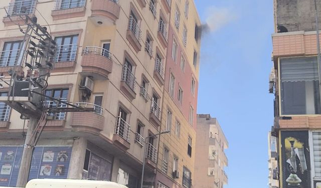 Mardin'de binanın 7'inci katında yangın paniği