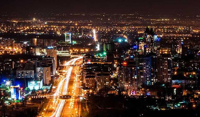 Mısır'da 5,3 büyüklüğünde deprem: Çevre ülkelerde de hissedildi