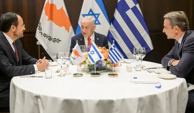 Rum basınından GKRY yönetimine tepki: Hangi kritik bölgeler israile satıldı? 
