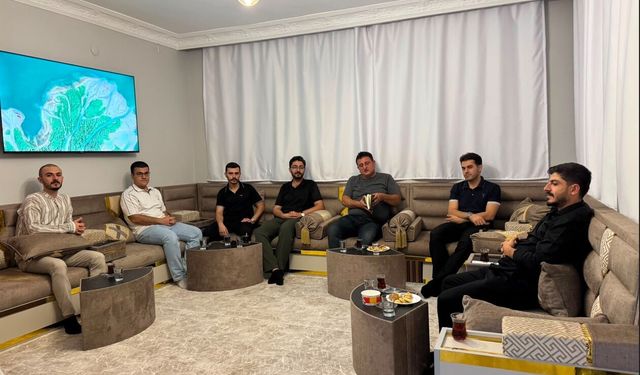 Batman Genç ÖNDER’de “Dijitalleşen Dünyayı Anlamak” Konuşuldu