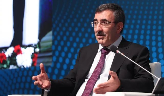 Cumhurbaşkanı Yardımcısı Yılmaz, Türkiye ekonomisinin üç yıllık yol haritasını açıkladı