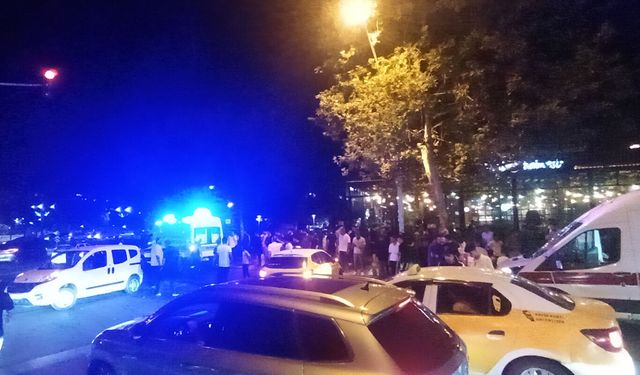 Diyarbakır'da 3 araç birbirine girdi: 1'i ağır 5 yaralı