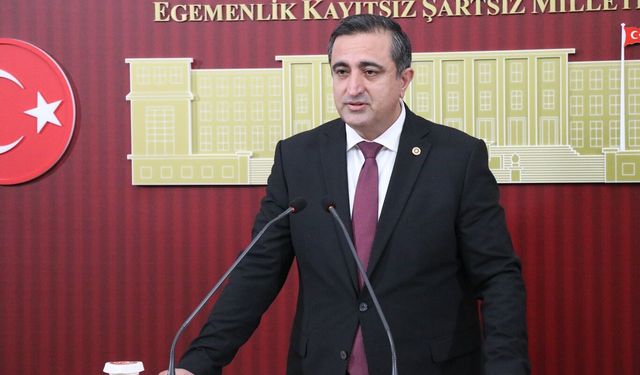 Başörtüsü bir moda aksesuarı değil, İslam'ın şiarlarındandır