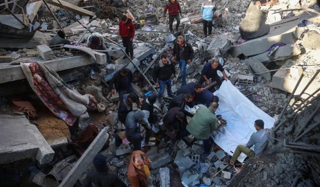 Gazze'de şehit sayısı 74 bin 23'e yükseldi