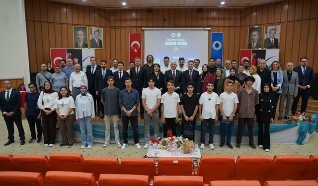 Batman Üniversitesinde “Üniversite Yolculuğu” Konferansı