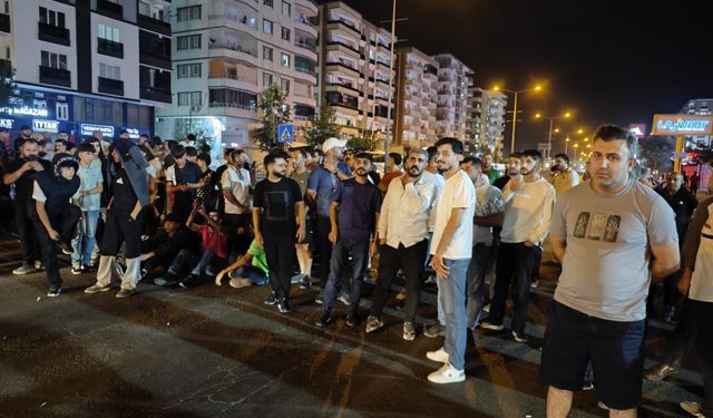 Kazalara Tepki Gösteren Mahalleli Yolu Trafiğe Kapattı
