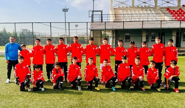 Batmanlı Genç Sporculara 45 Eşofman Desteği