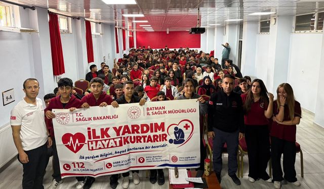 Cezeri Anadolu Lisesi öğrencilerine İlk Yardım Eğitimi Verildi