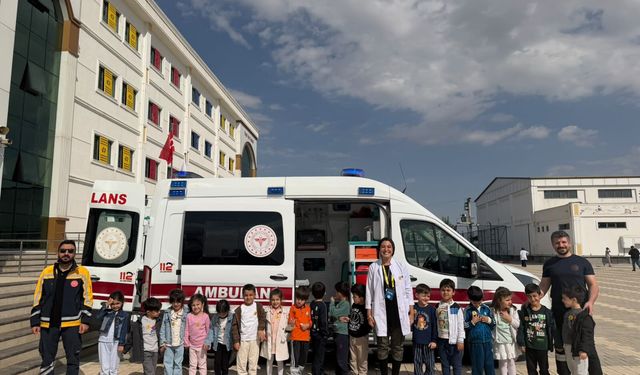 Okulda Gerçeğini Aratmayan Deprem Tatbikatı