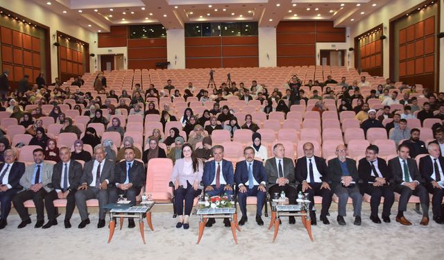 Malatya'da 'Din ve Bağımlılık' sempozyumu başladı
