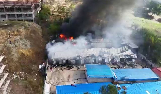 Malatya'da işçilerin kaldığı konteynerlerde yangın
