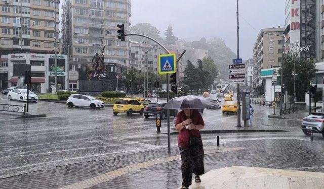 Ülke genelinde yağışlı hava etkili oluyor: Sıcaklıklar düşüyor