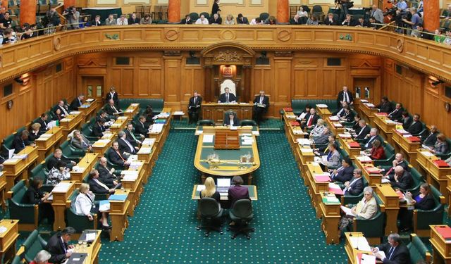 Yeni Zelanda'da parlamento feshedildi genel seçim süreci başladı