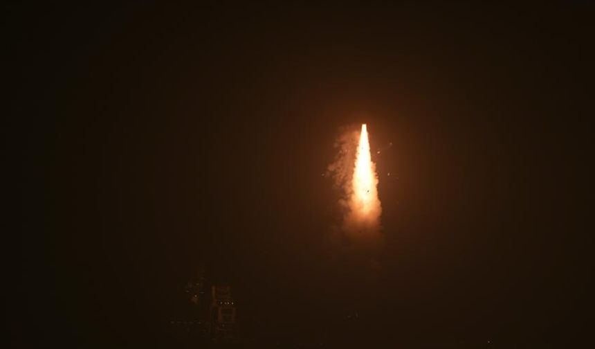 Çin yeni test uydularını fırlattı