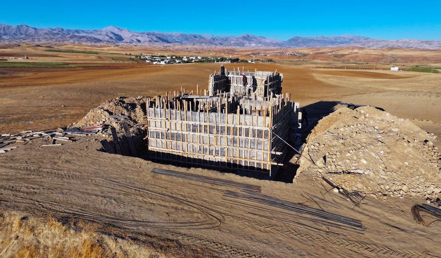 Kozluk Ünsaldı Köyü’nde İçme Suyu Altyapısı Yenileniyor