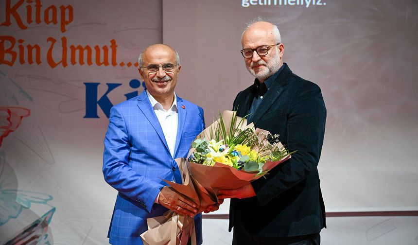 Prof. Dr. Sayar: Bir şehre varmak bir kalbe varmak demektir