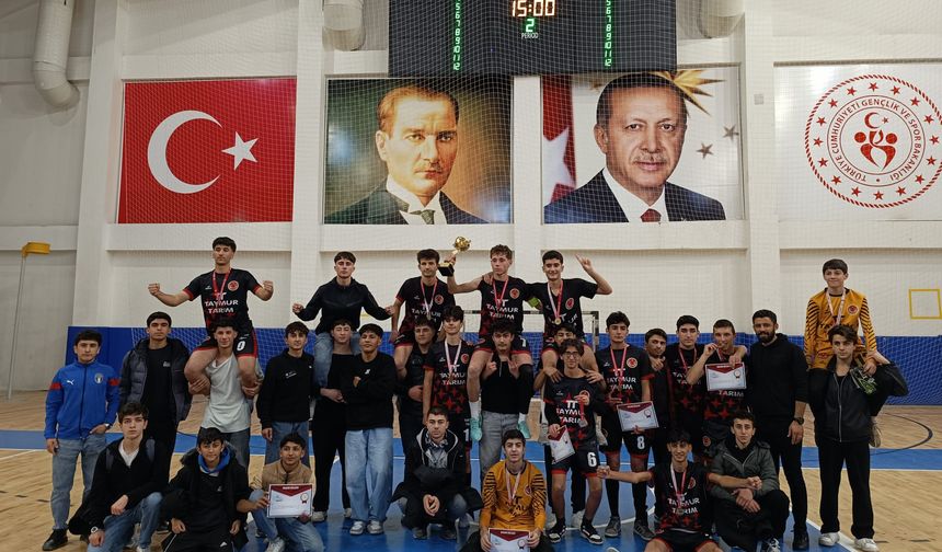 Ahmedi Hani’nin Altın Çocukları Şampiyon!