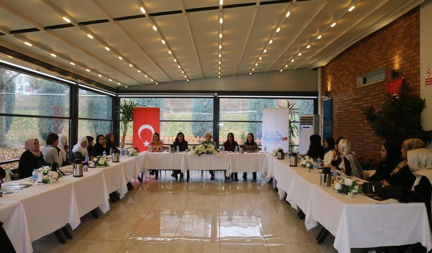 Belediyeden Kadınlara Yönelik Anlamlı Proje! Tarihi ve Turistik Mekanları Gezdiler