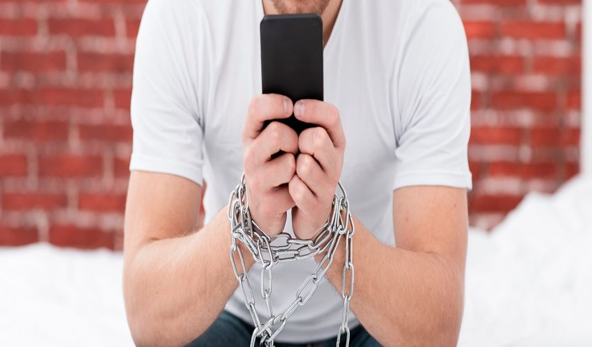 Telefon bağımlılığı dikkat dağınıklığı ve hafıza zayıflığına neden oluyor