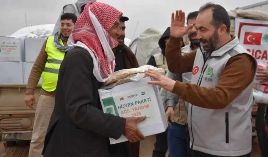 Karwana Hêvîyê li Kobanîyê alîkarî li sivîlan belav kir