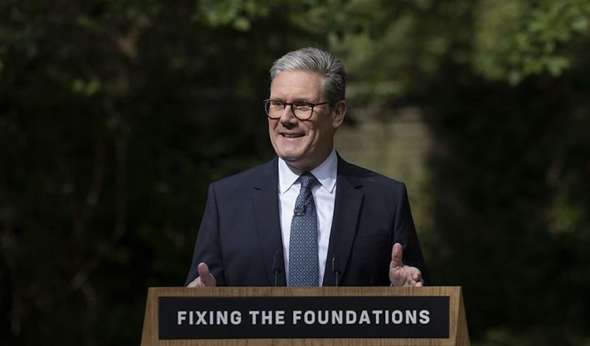 İngiltere, ABD'nin tehditlerine rağmen Grönland konusunda geri adım atmayacağını belirtti