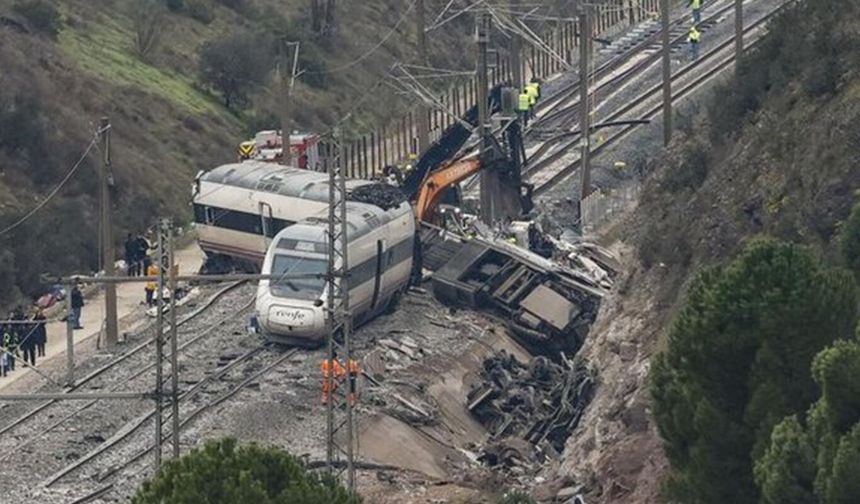 İspanya'daki demiryolu kazasında ölü sayısı 43'e yükseldi