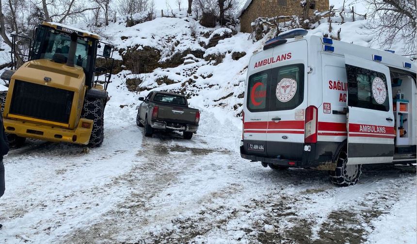 Sason Kaleyolu Köyü’ndeki Hasta Sağlık Ekiplerine Ulaştırıldı
