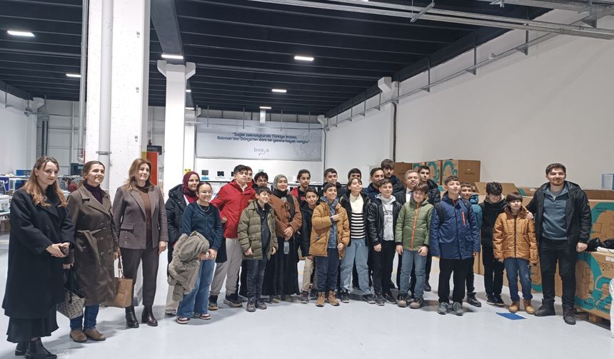 Batmanlı Öğrencilerden BIOSYS Üretim Tesisine Teknik Gezi