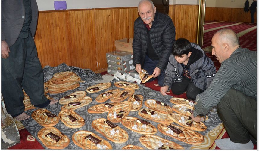 Siirt'te bir asırlık hayır geleneği Şeyh Halef Camii'nde sürdürülüyor