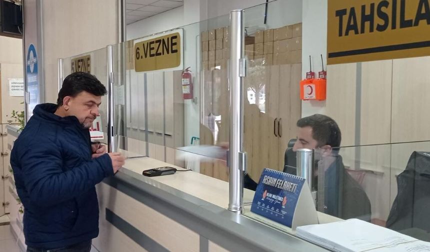 Belediye Veznelerine Bayram Mesaisi