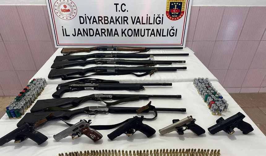 Diyarbakır'da silah kaçakçılarına operasyon