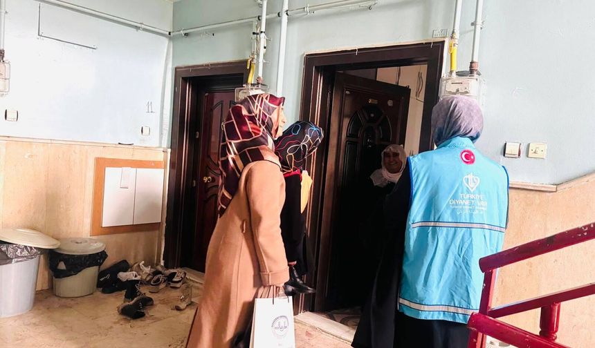 Gönül Gözüyle Kur'an Öğrenen Öğrenciye Anlamlı Ziyaret