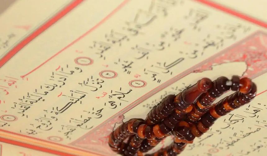 Kadir Gecesi bu gece idrak edilecek: Müminler dualarla ihya edecek