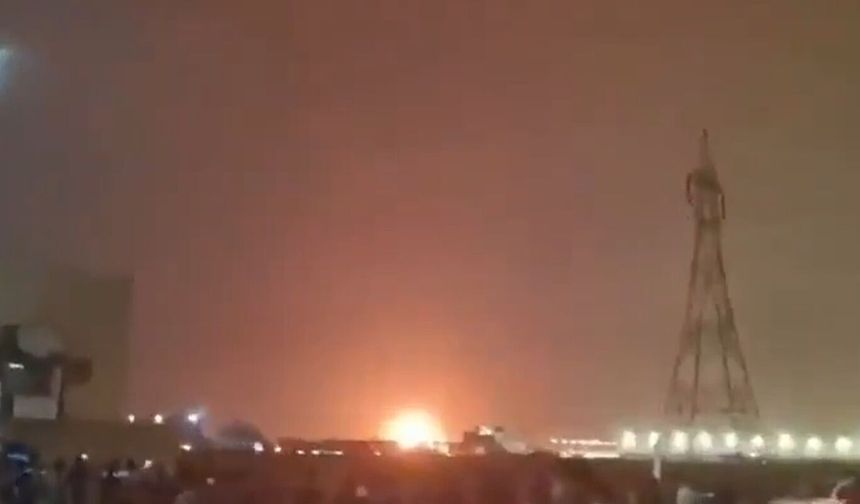 Katar: İran'ın attığı 5 füzeden biri Ras Laffan'a düştü