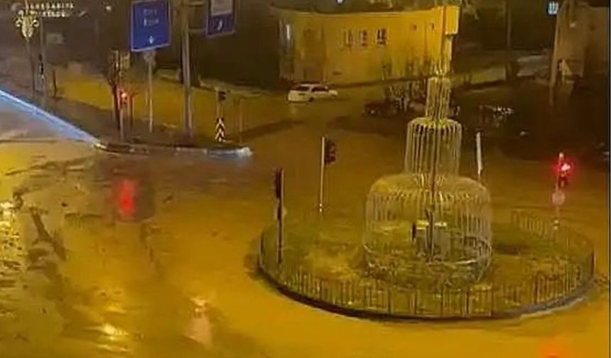 Kurtalan'da sel ve su baskınlarına 21 araç ve 59 personelle müdahale