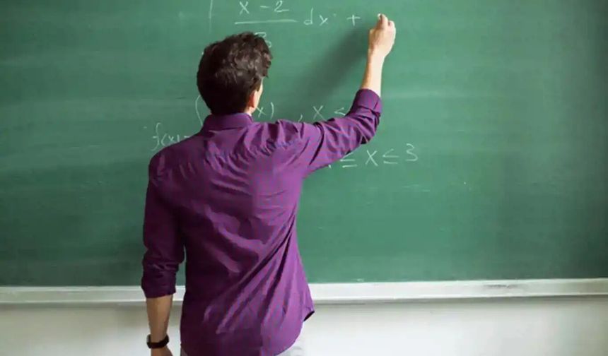 Öğretmenlerin alan değişikliğine bağlı yer değiştirme atamaları 28 Nisan'da yapılacak